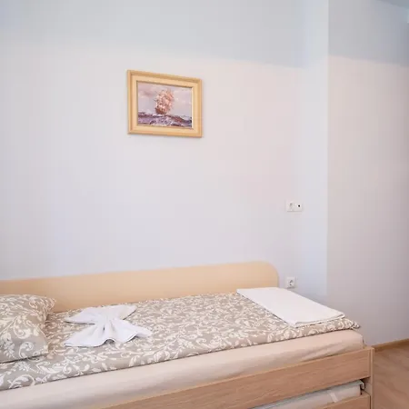Urban Haven Retreat Апартамент *