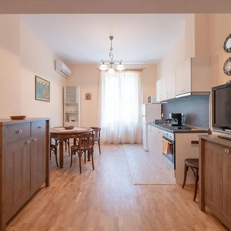 Апартамент Urban Haven Retreat София
